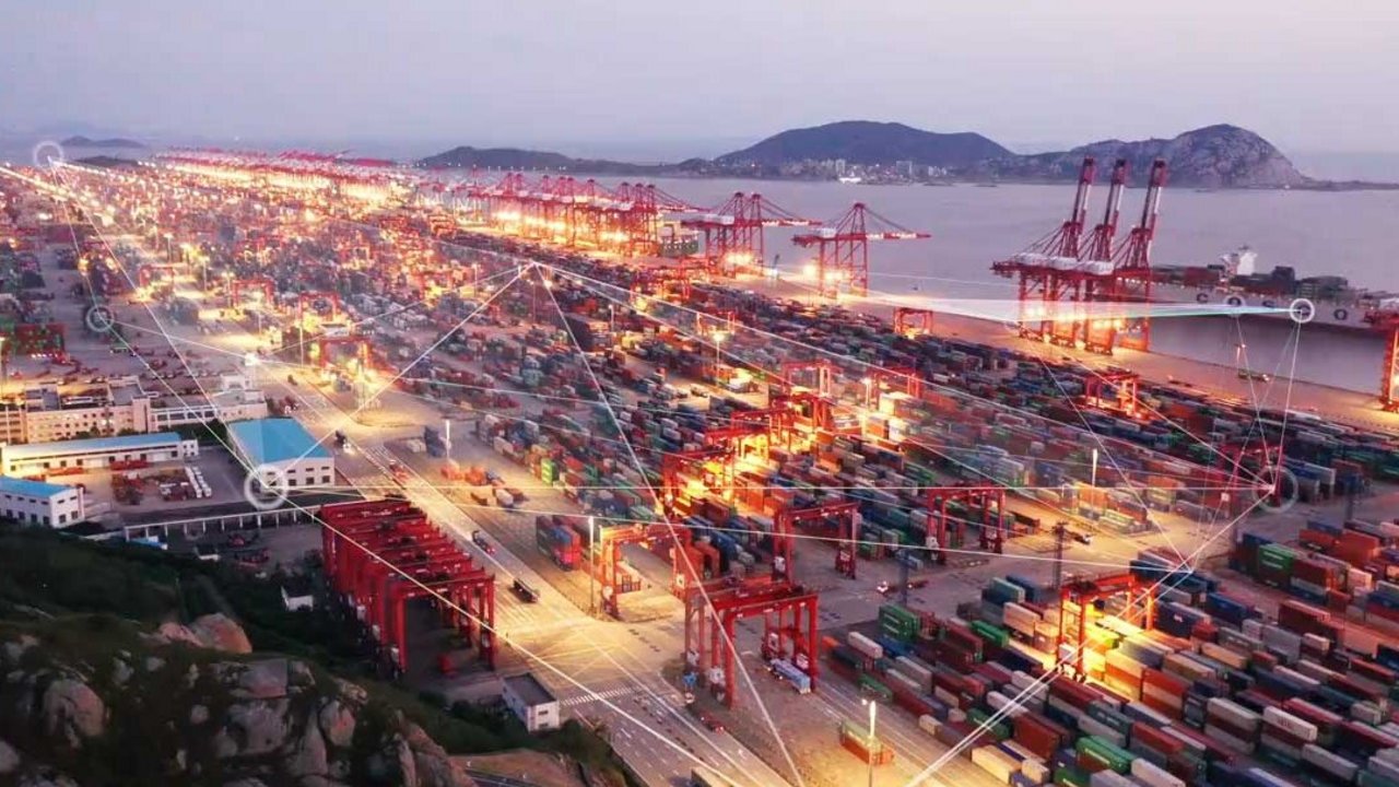 Raise an enterprise's IQ with smart logistics