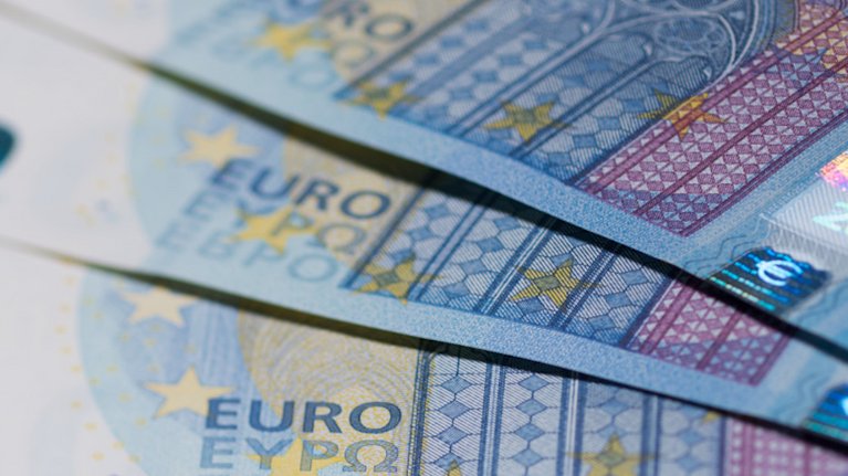 Three €20 bills on top of each other